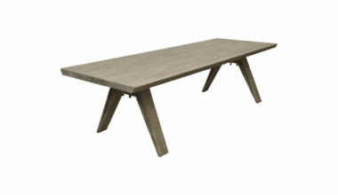 medinis valgomojo stalas